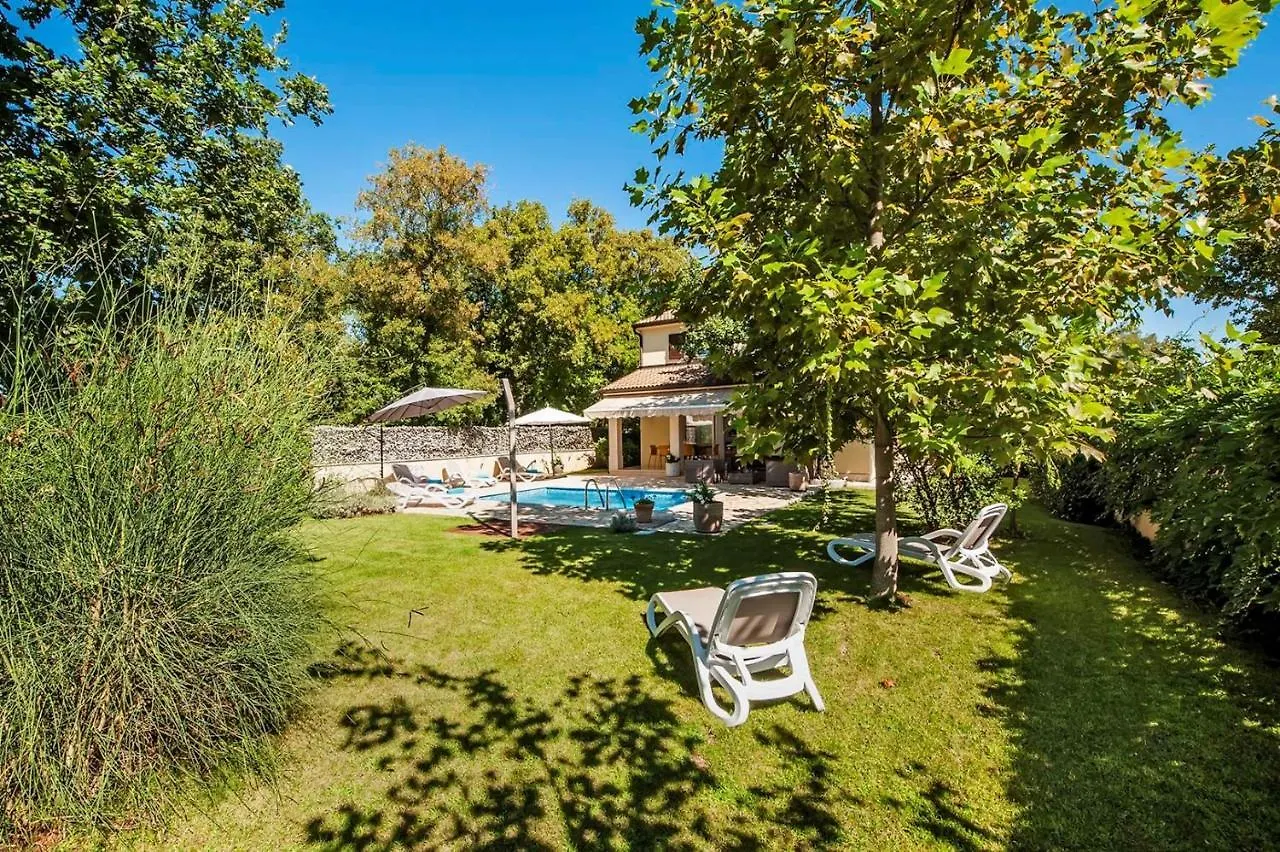 Villa Tina Sosici 0*,