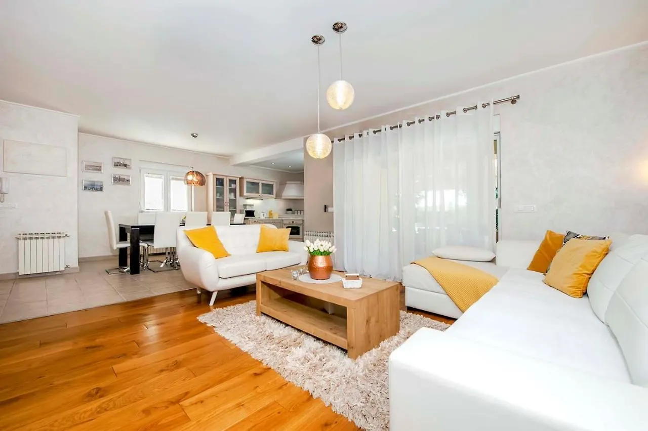 Villa Tina Sosici 0*,  Croatia