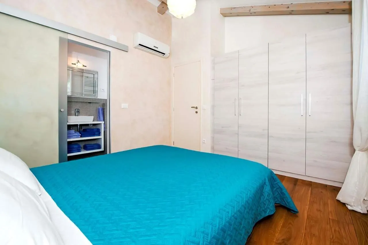 Villa Tina Sosici 0*,